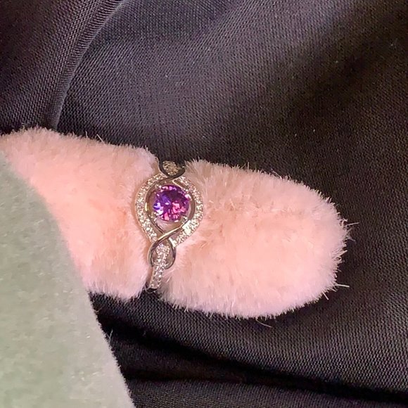 Delicate Silver Tone Ring with Purple Amethyst Colored Stone Size 7 1/2 - Picture 7 of 11